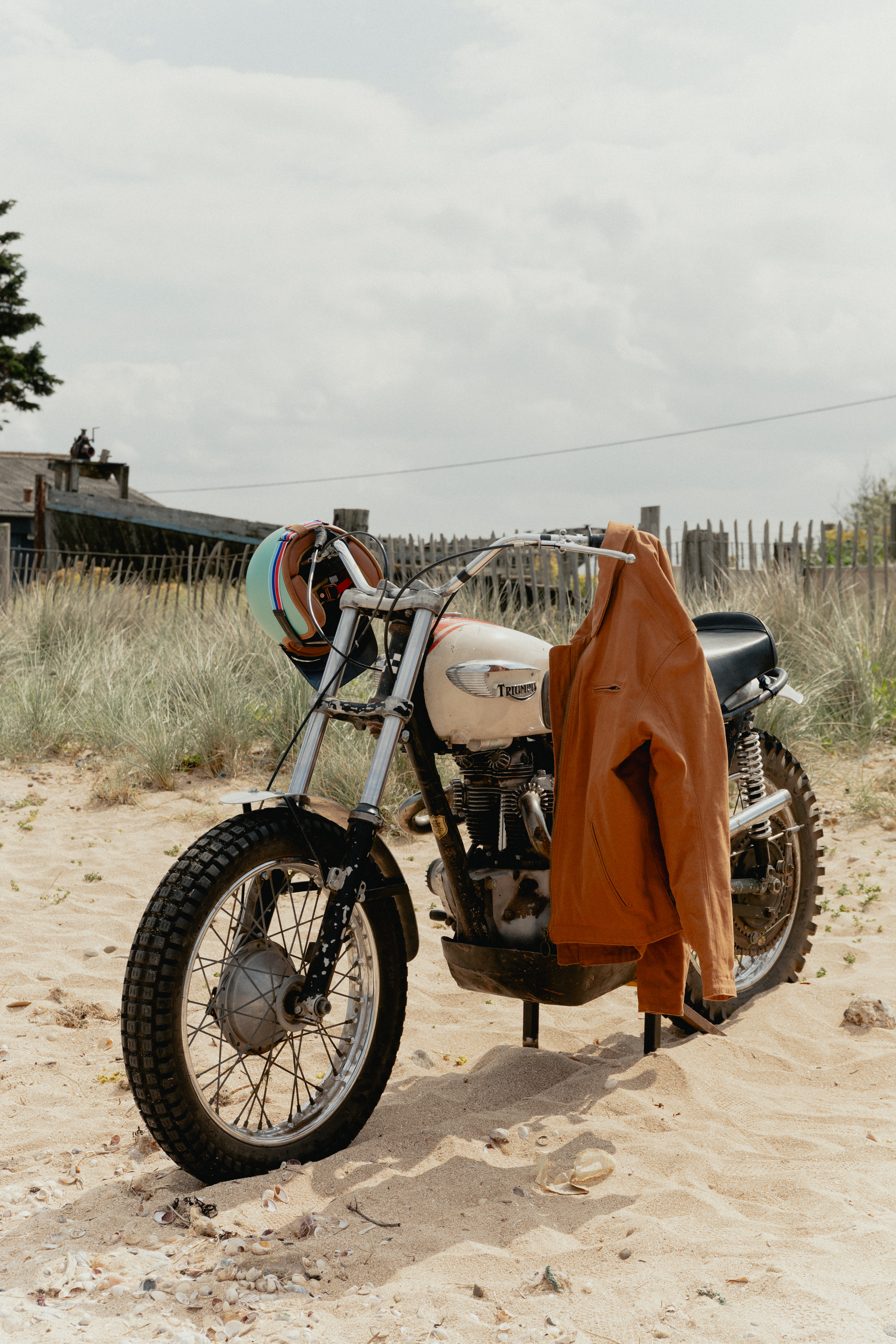 Barnes Canvas Jacket in Tabacco | Triumph Heritage