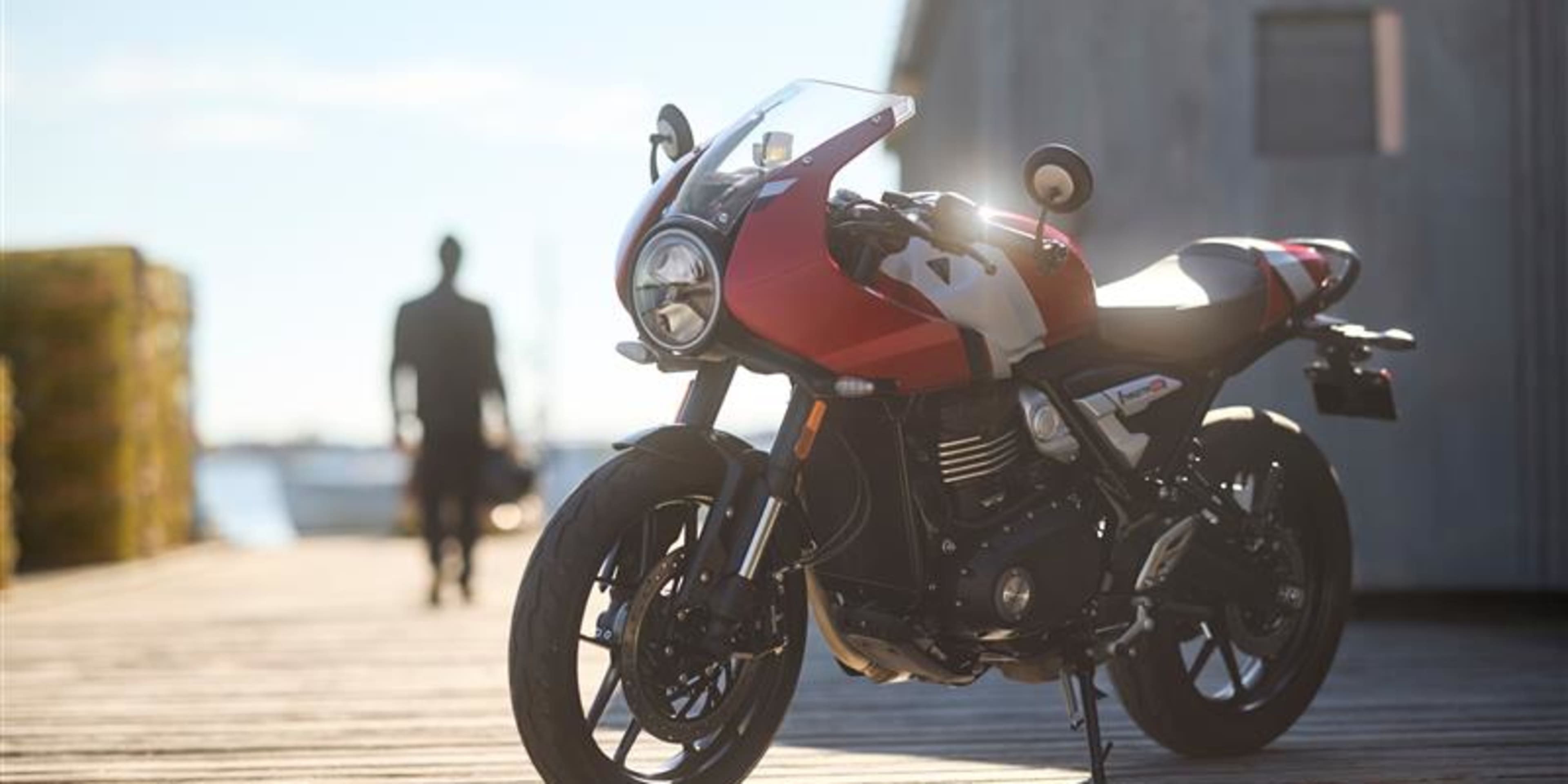 Thruxton_400_OE_MY26_11159_JP_ydqqfr