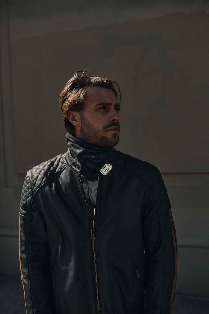 Sporty leather jacket outlet
