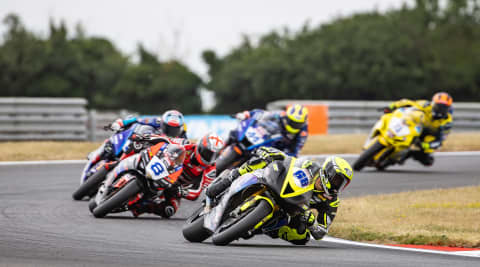 Bayliss Secures Sunday Supersport Victory at Snetterton