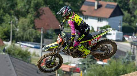 Farres Extends Grand Prix Win Streak to Four in Czech Republic with MCclellan Finishing Second. 