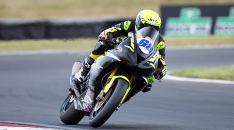 Triumph Street Triples Dominate in Snetterton British Supersport