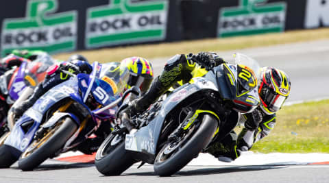 Fighting Finishes for Triumph Riders in Challenging Snetterton Sportbike Race
