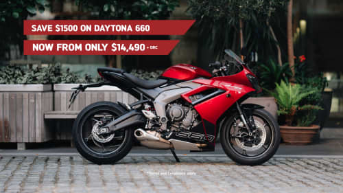 Triumph Daytona 660 in Carnival Red / Sapphire Black