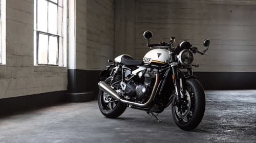 Angled side view of Triumph Speed Twin 1200