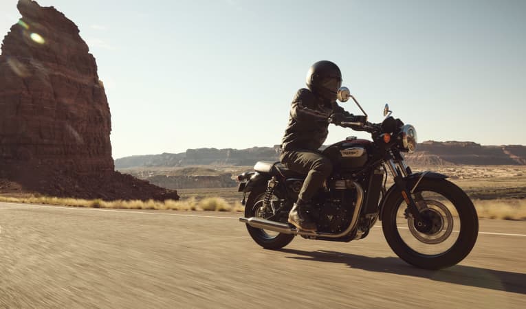 Rider on Triumph Bonneville T100