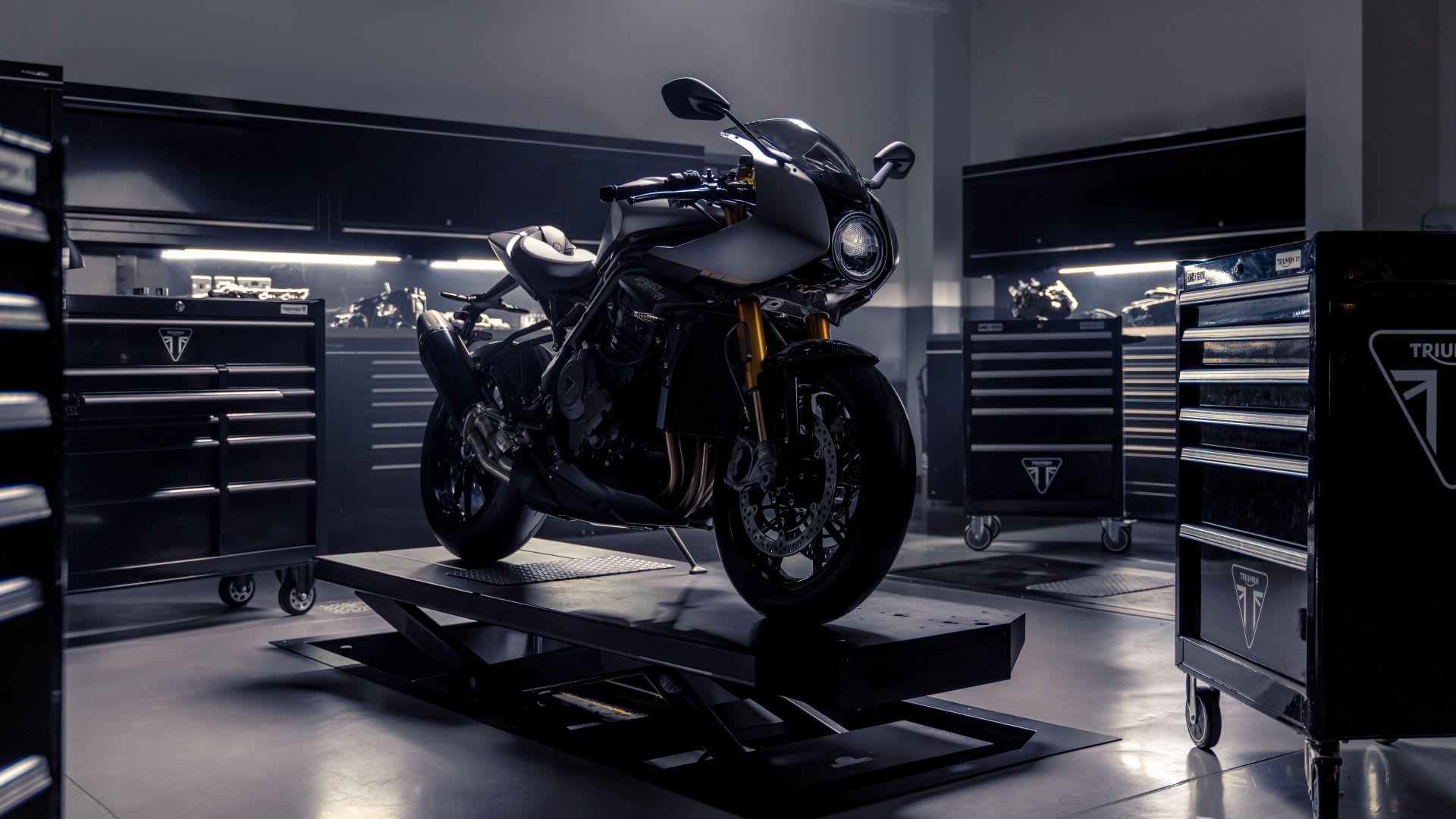 Breitling and Triumph's Speed Triple 1200 RR Breitling Edition