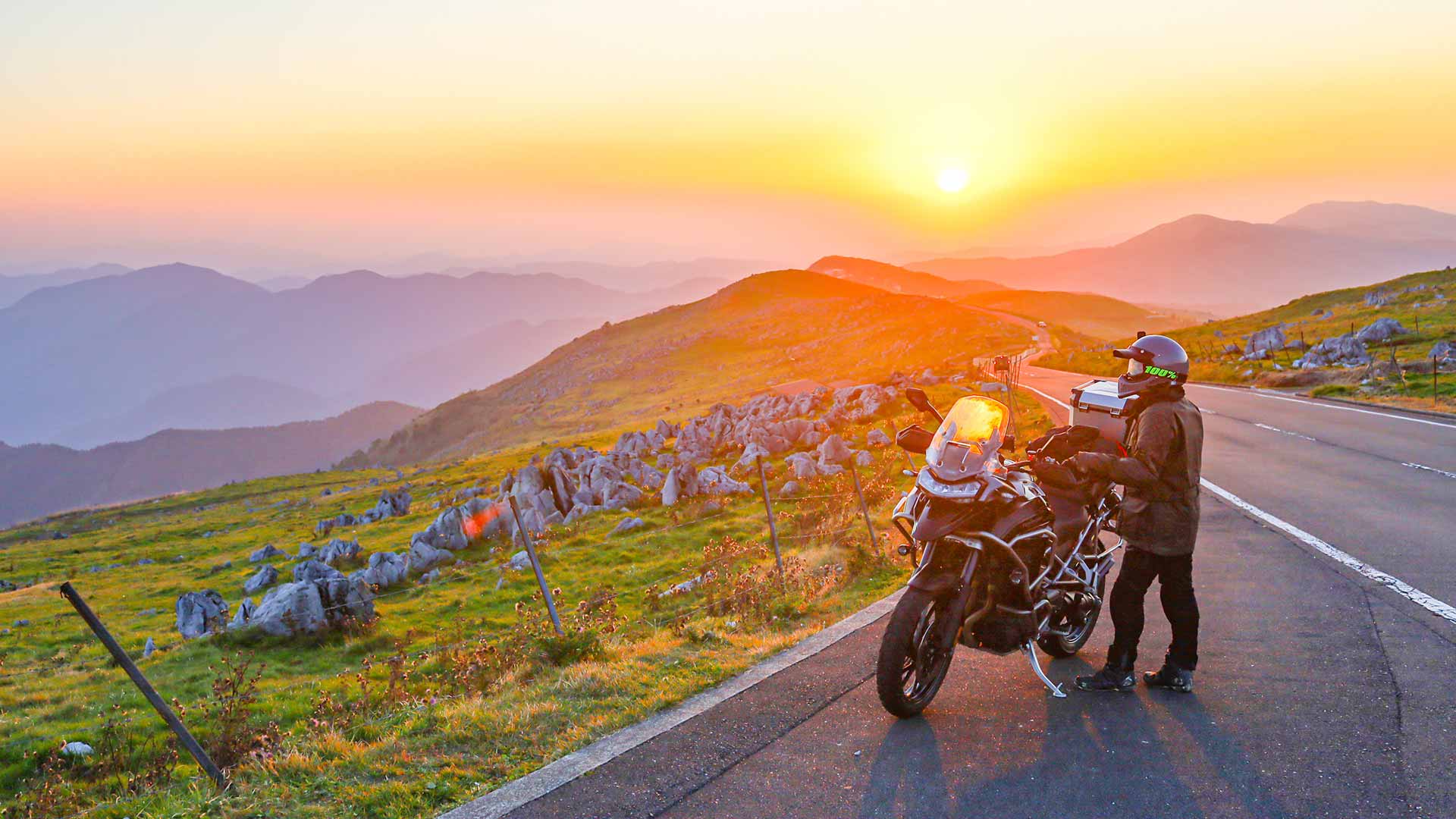 Três rotas épicas para uma aventura de moto na América do Sul