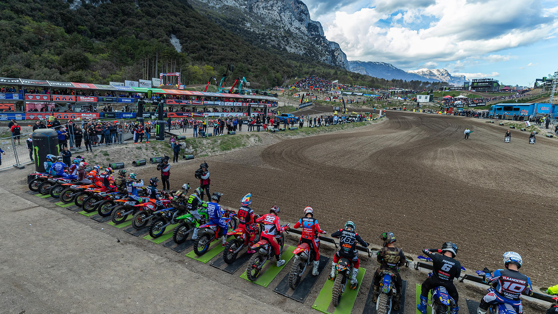 MXGP Race Start)