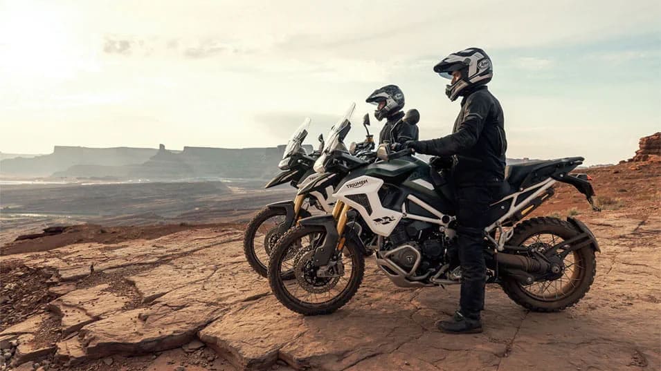 Triumph Tiger 1200 rally explorer and pro