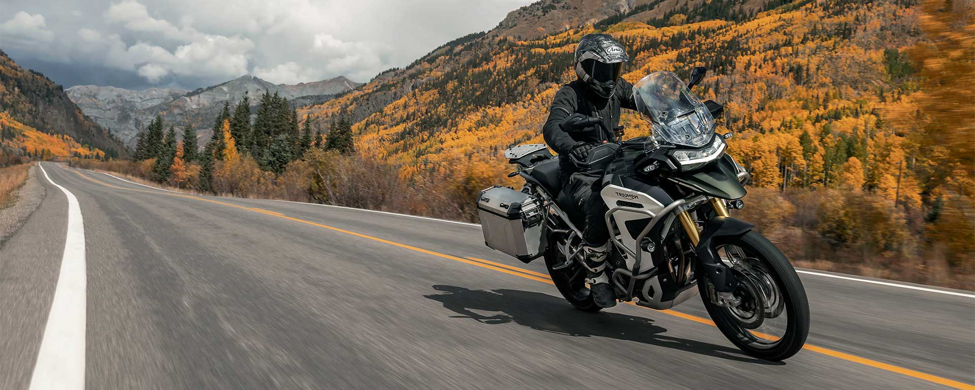 2022 triumph Tiger 1200 rally explorer)