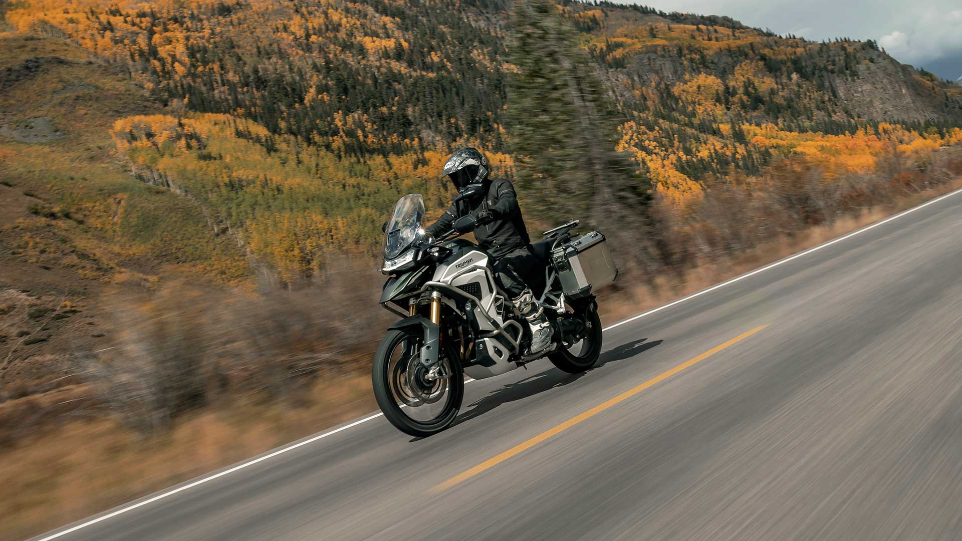 2022 Triumph Tiger 1200 rally explorer)