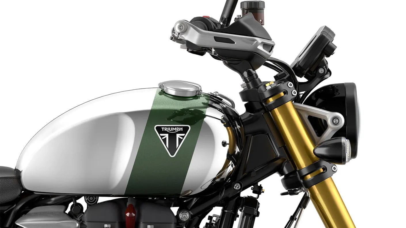 Triumph Scrambler 1200 XE Chrome Edition fuel tank