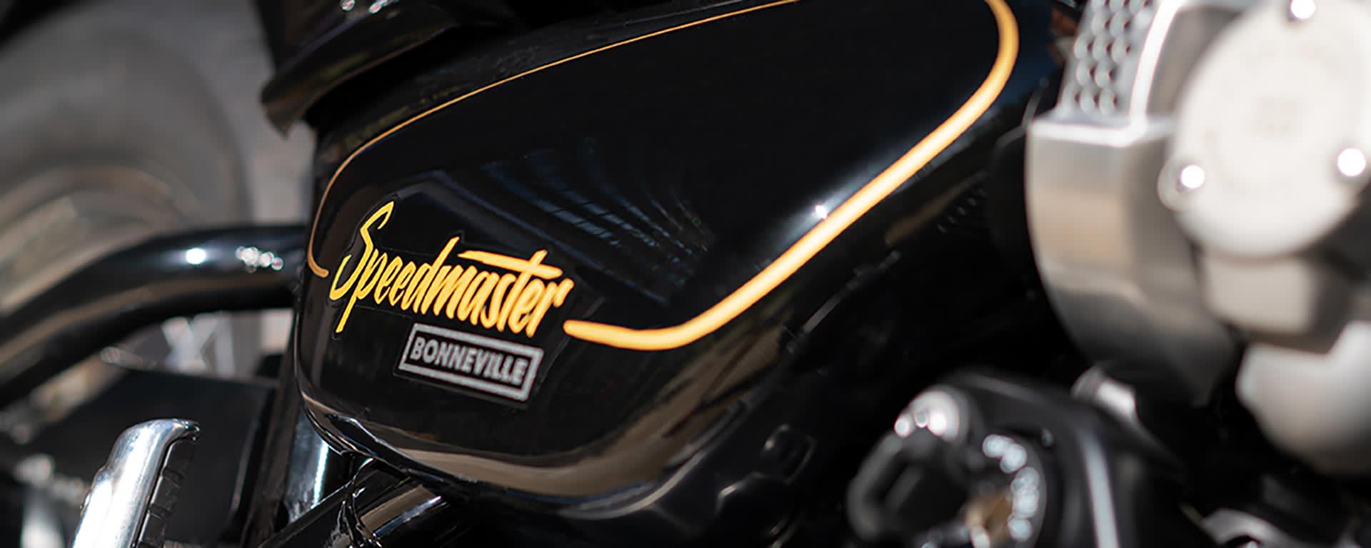 Bonneville Speedmaster Gold Line Edition)