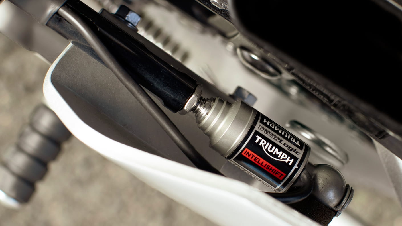 Close-up shot of Street Triple RS's slip-assist clutch