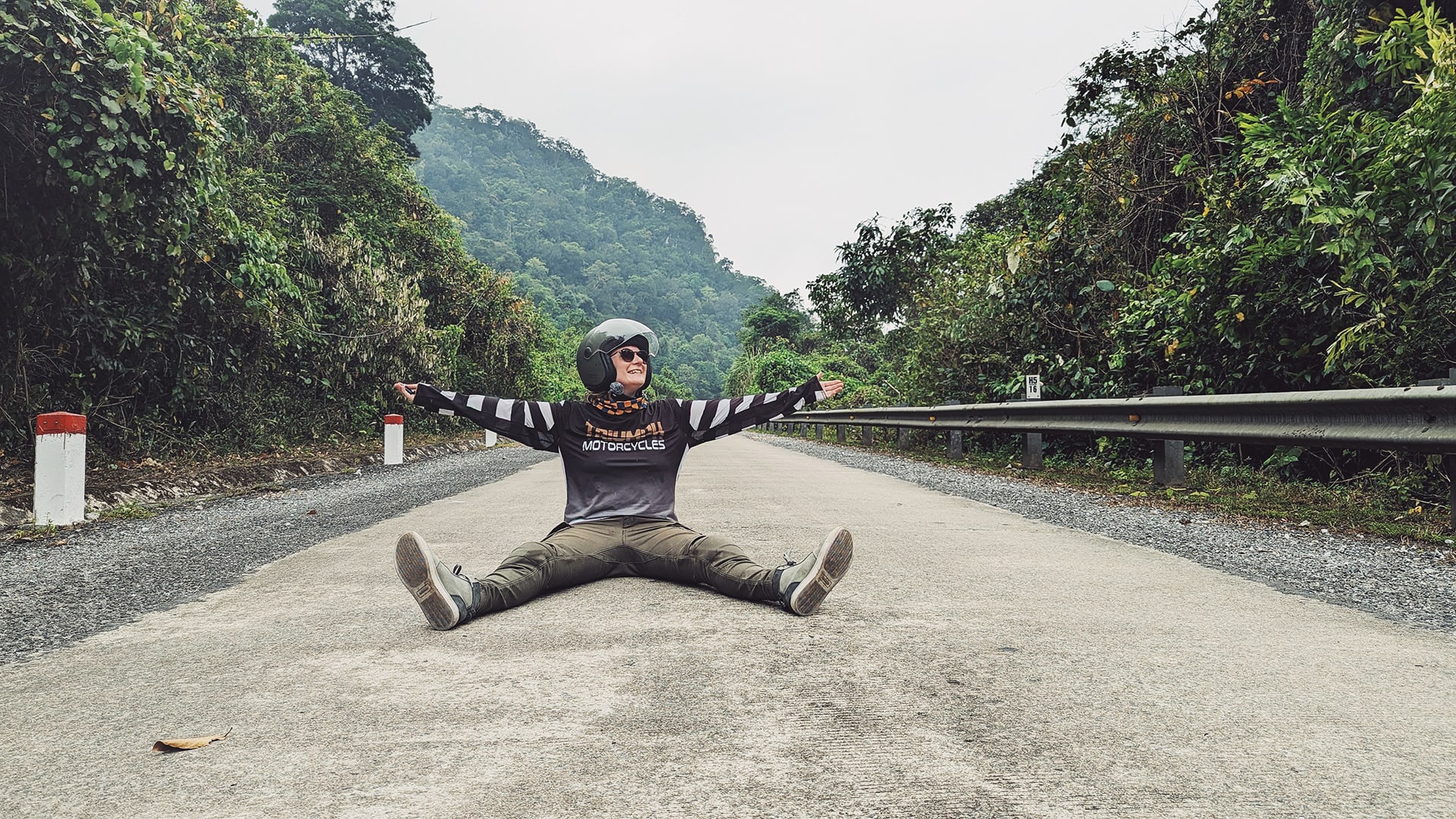 Weronika Kwapisz Travelling around Asia with a Triumph Speed 400