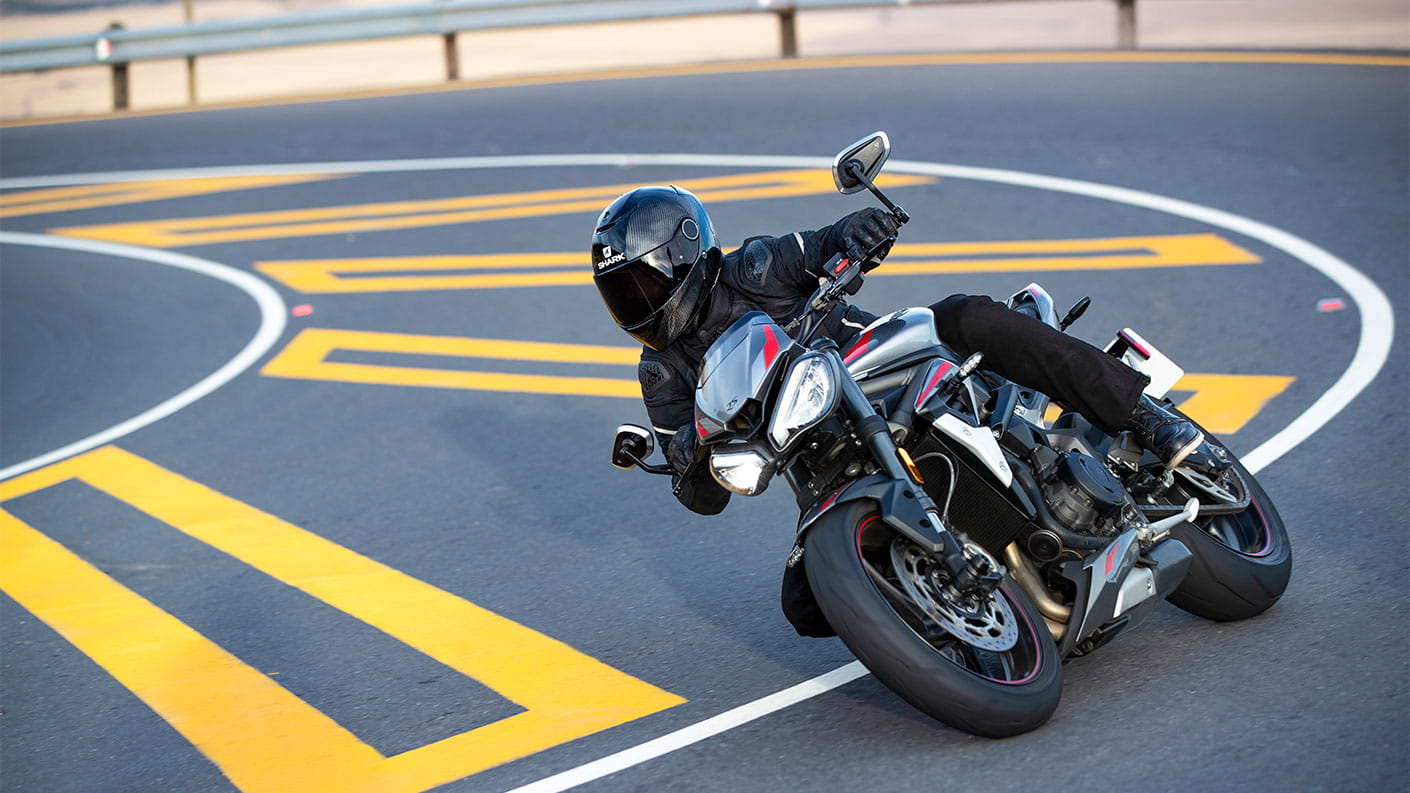 Triumph street triple RS reviews