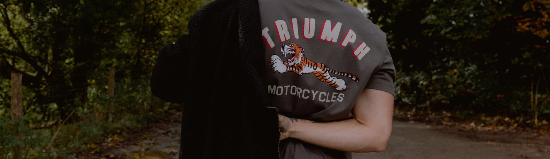 Triumph Motorcycle - Heritage Collection - Leaping Tiger Tee)