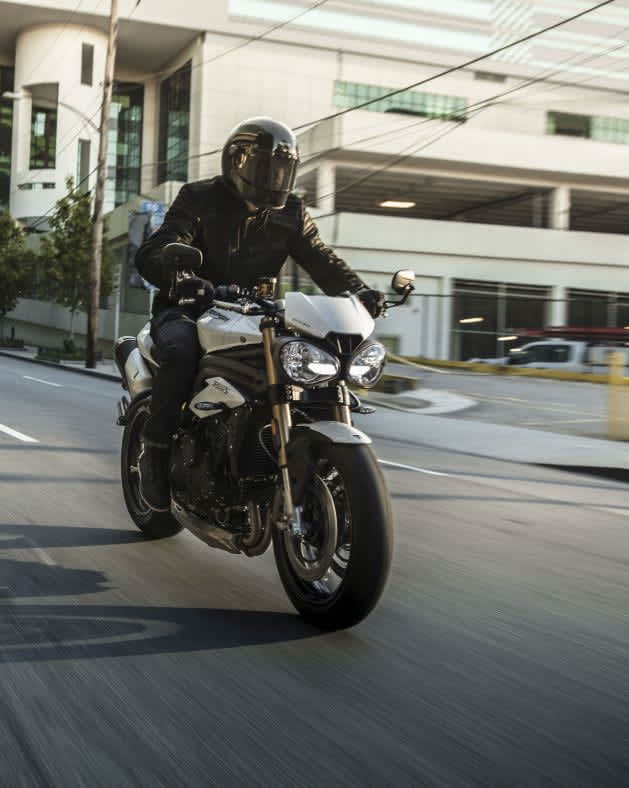 Bobber Black Test Center Belgium 