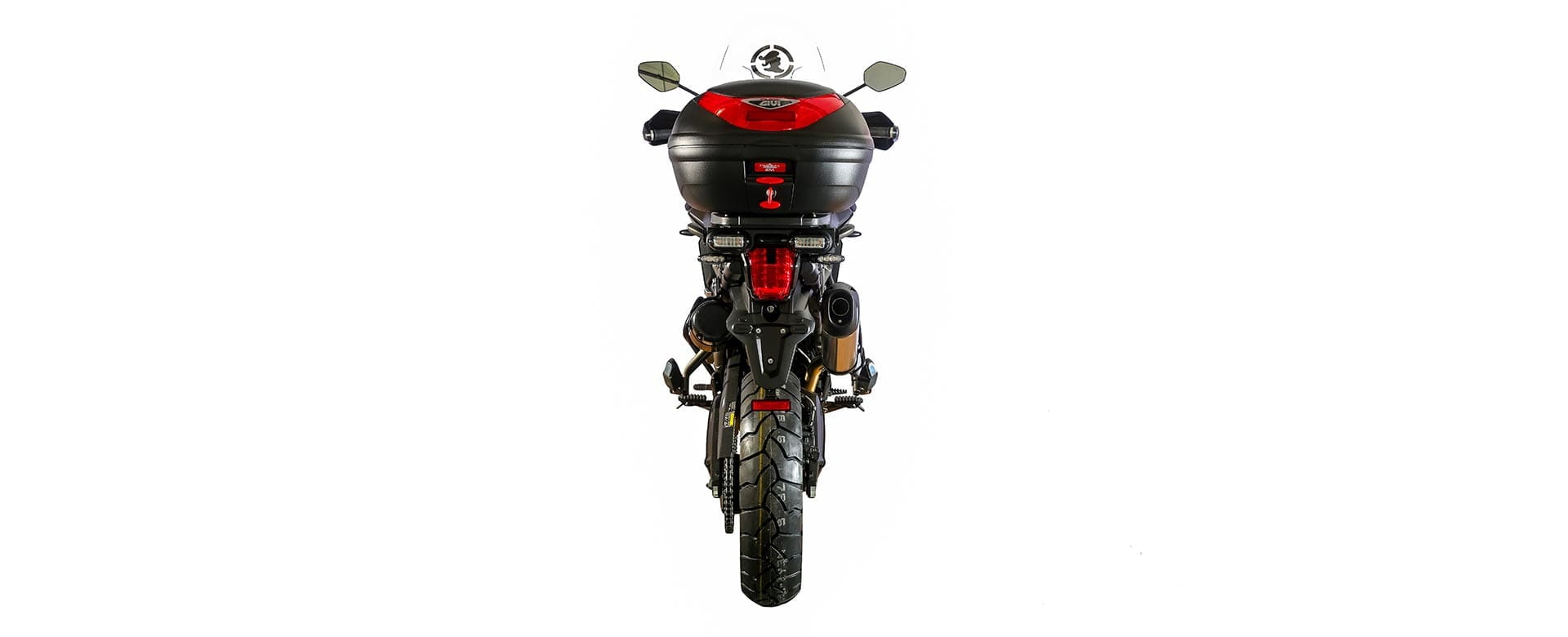A shot of the Triumph Tiger 800 Choque Brazil Corporate Sales