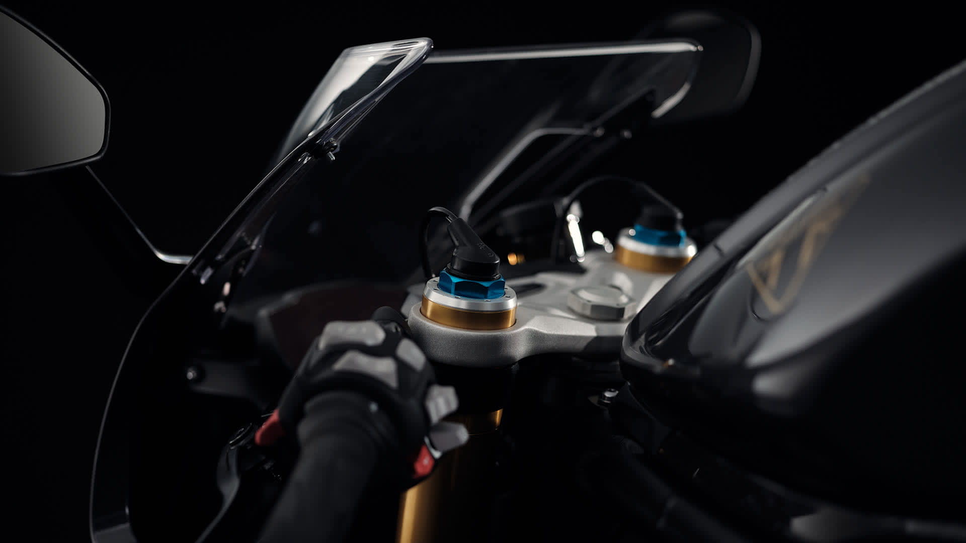 Triumph Speed Triple 1200 RR Bond Edition motorcycle cockpit