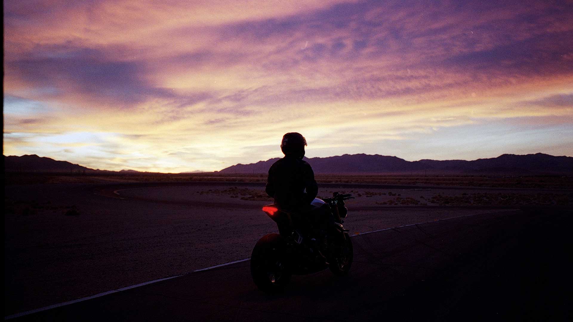 Speed Triple RS in the sunset