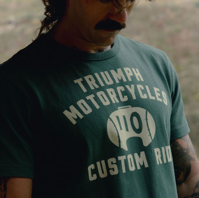 AW25 HERITAGE - HEAVYWEIGHT - COLLEGE TEE