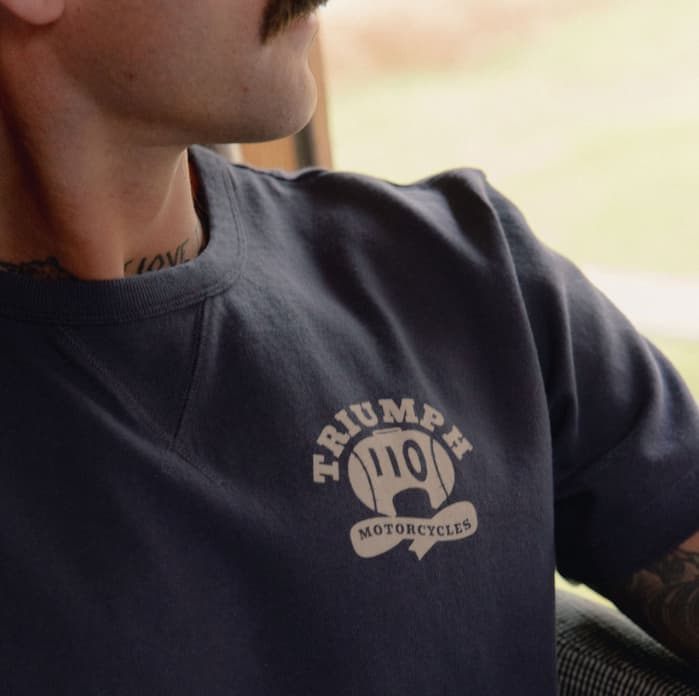 AW25 HERITAGE - HEAVYWEIGHT - CREST TEE