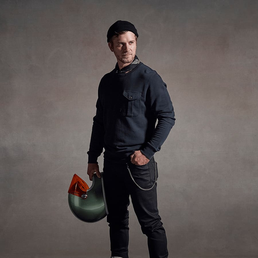 Tail Tidy Pocket Crew Sweatshirt Black