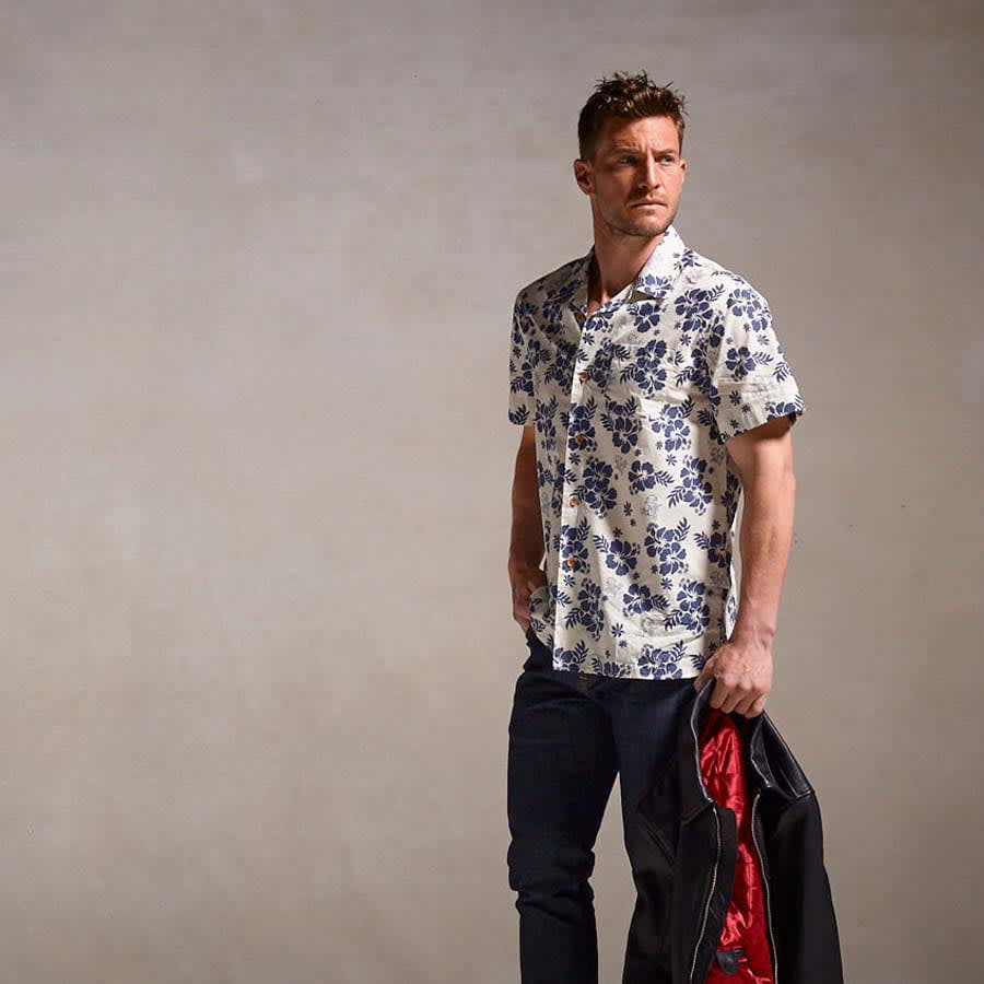 Camp Short Sleeve Printed Shirt in Bone and Blue