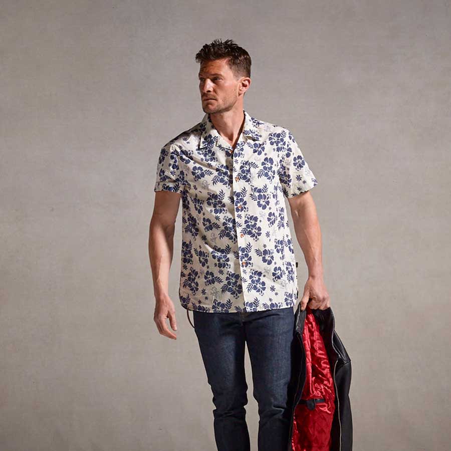 Camp Short Sleeve Printed Shirt in Bone and Blue