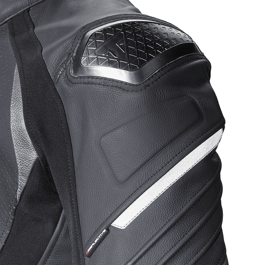 BLOUSON DE MOTO EN CUIR TRIPLE PERFORATED