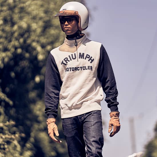 Ribble Quarter-Zip Logo Sweatshirt in Bone