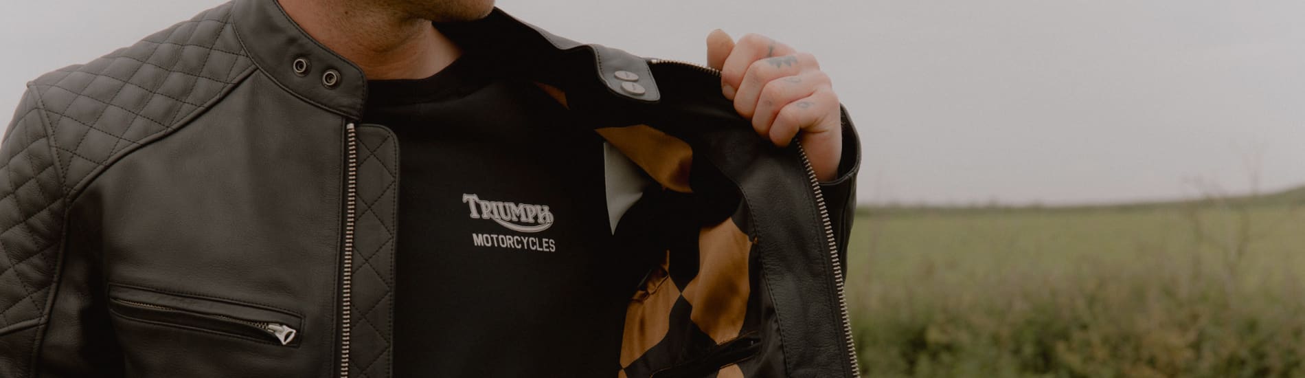 Email Subscription - Triumph Clothing)