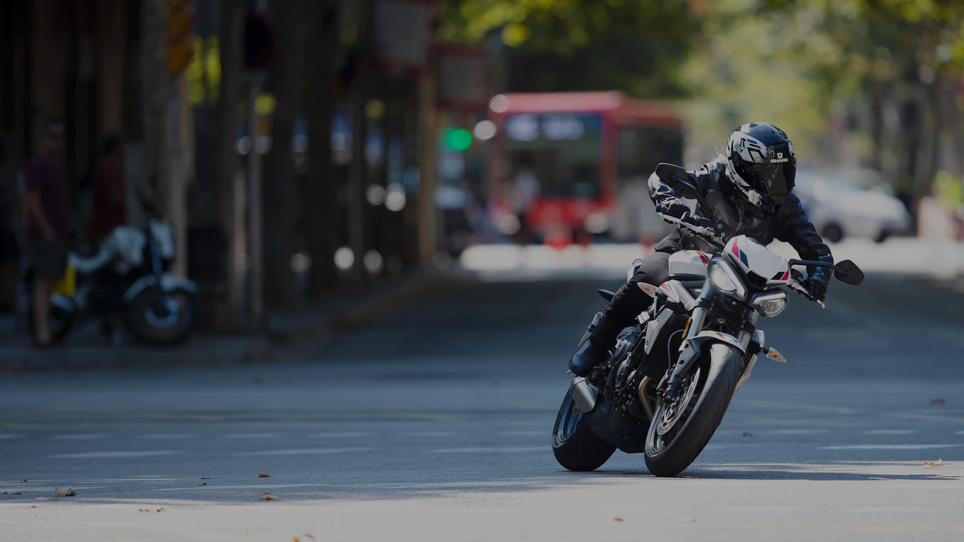 Triumph Street Triple S auf der Straße