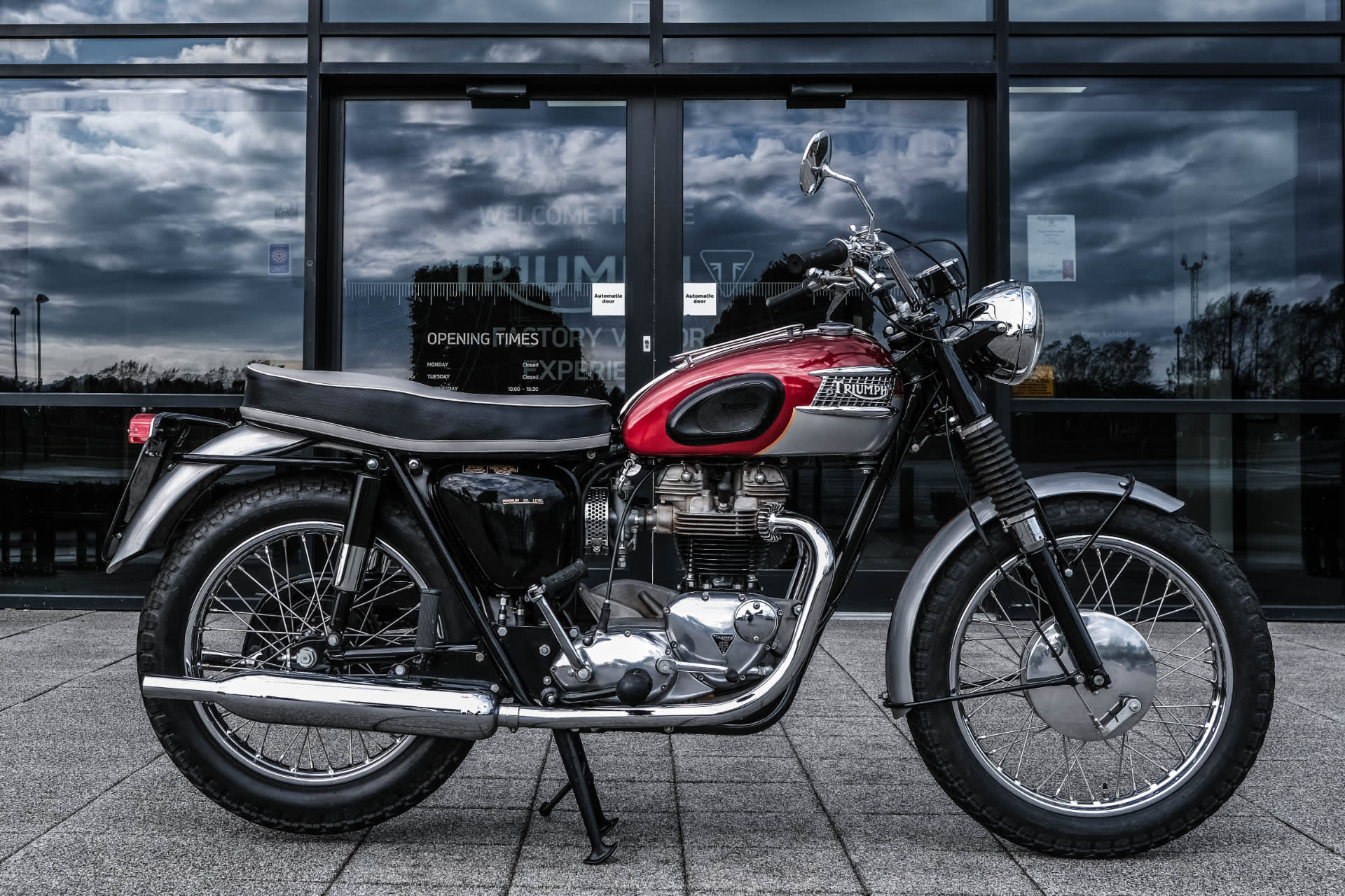 1964TriumphTR6_4