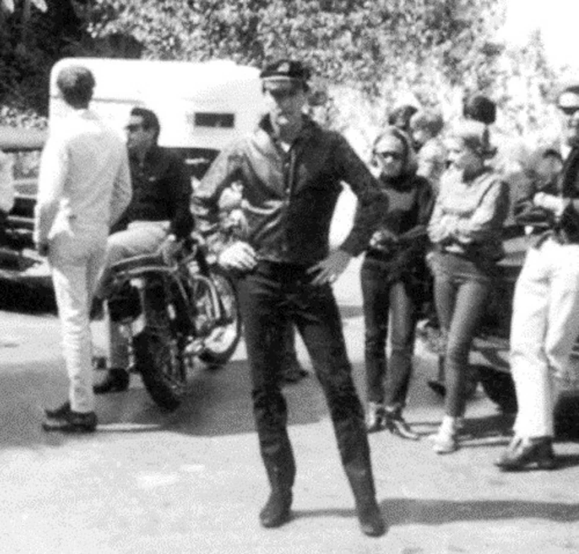 ElviswithBonnevilleatBelAir