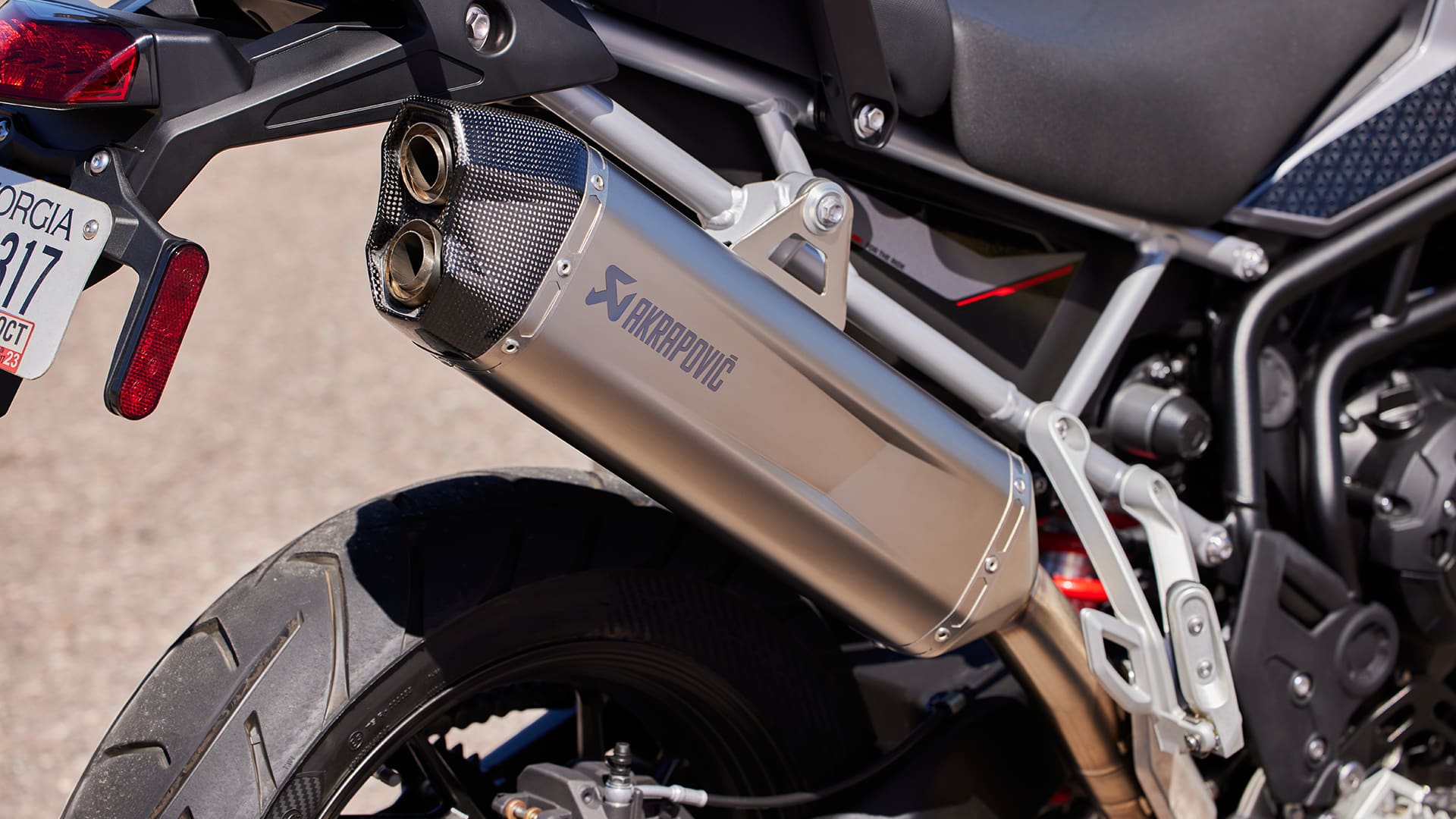 Triumph Tiger 900 GT pro  accessories Akrapovič