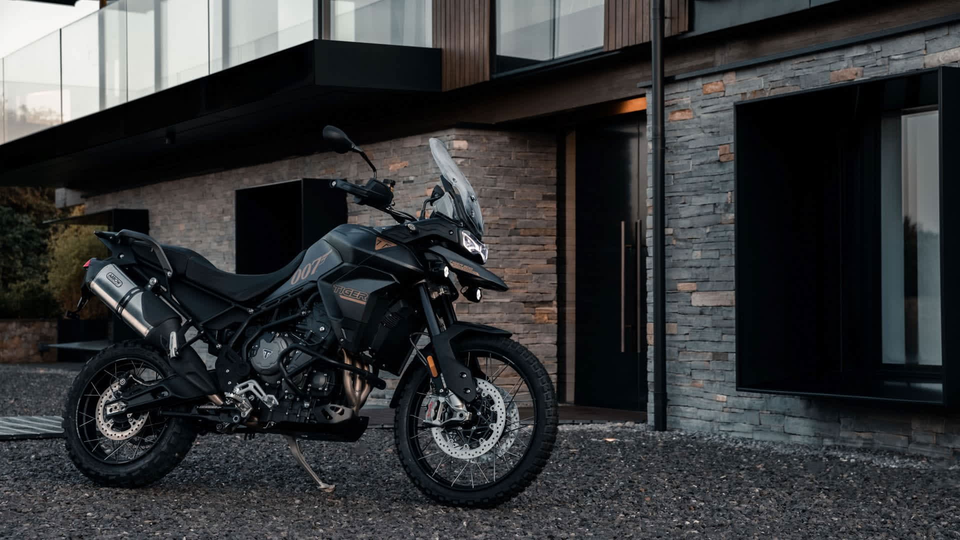 Tiger 900 Bond Edition 