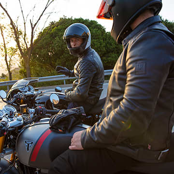 Triumph Thruxton RS clothing