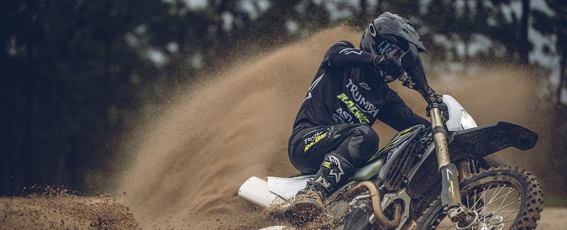 Triumph Enduro TF 450-E in action