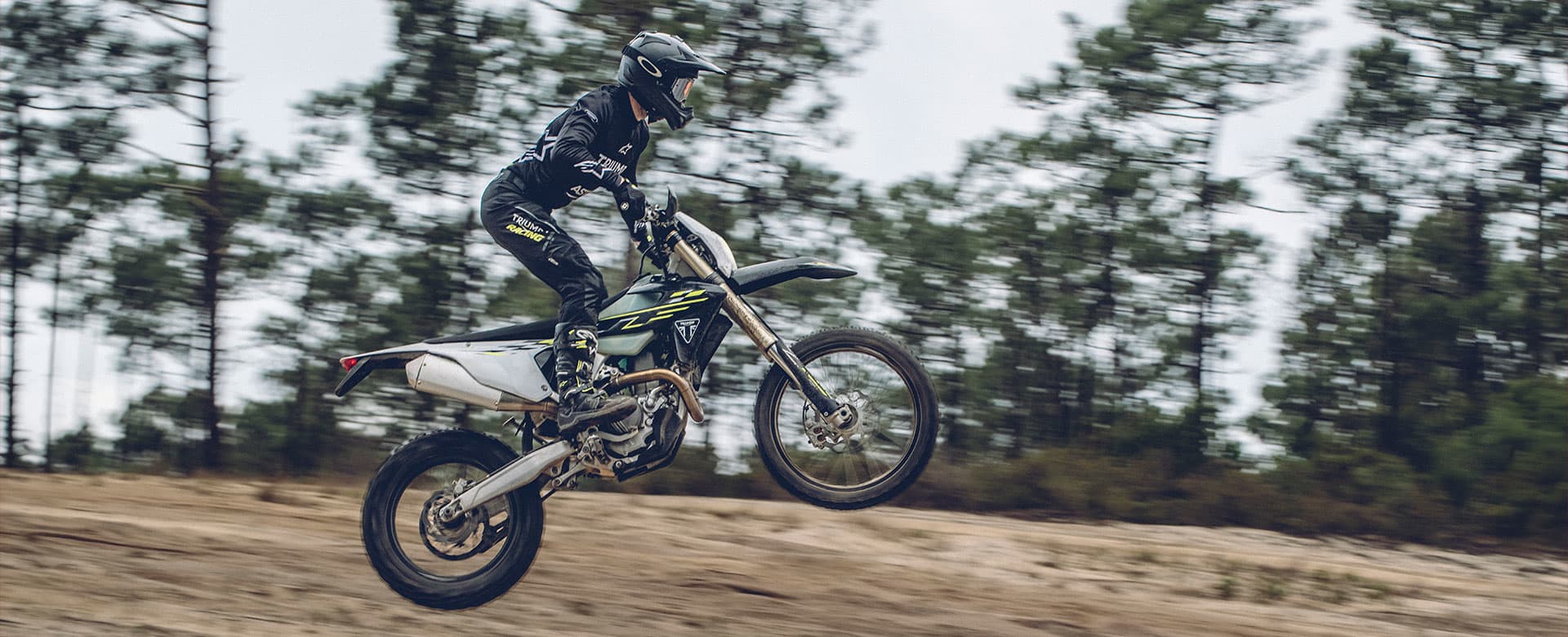 Triumph Enduro TF 450-E in action