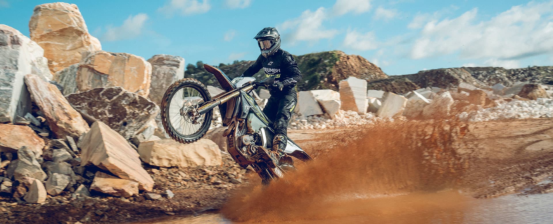 Triumph Enduro TF 450-E in action