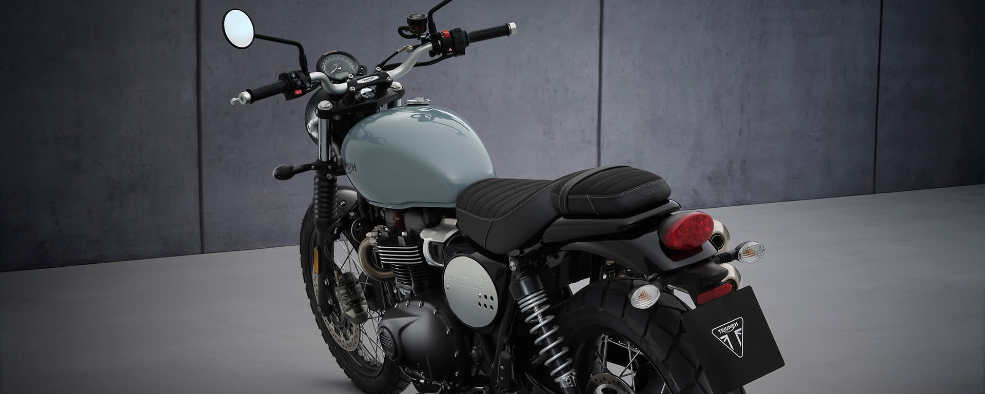 Triumph 2021 Street Scrambler)