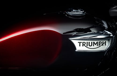 Triumph Bonneville Speedmaster Red Stealth Edition Tank