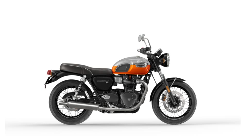MY25 Bonneville T100 in Aluminium and baja orange CGI