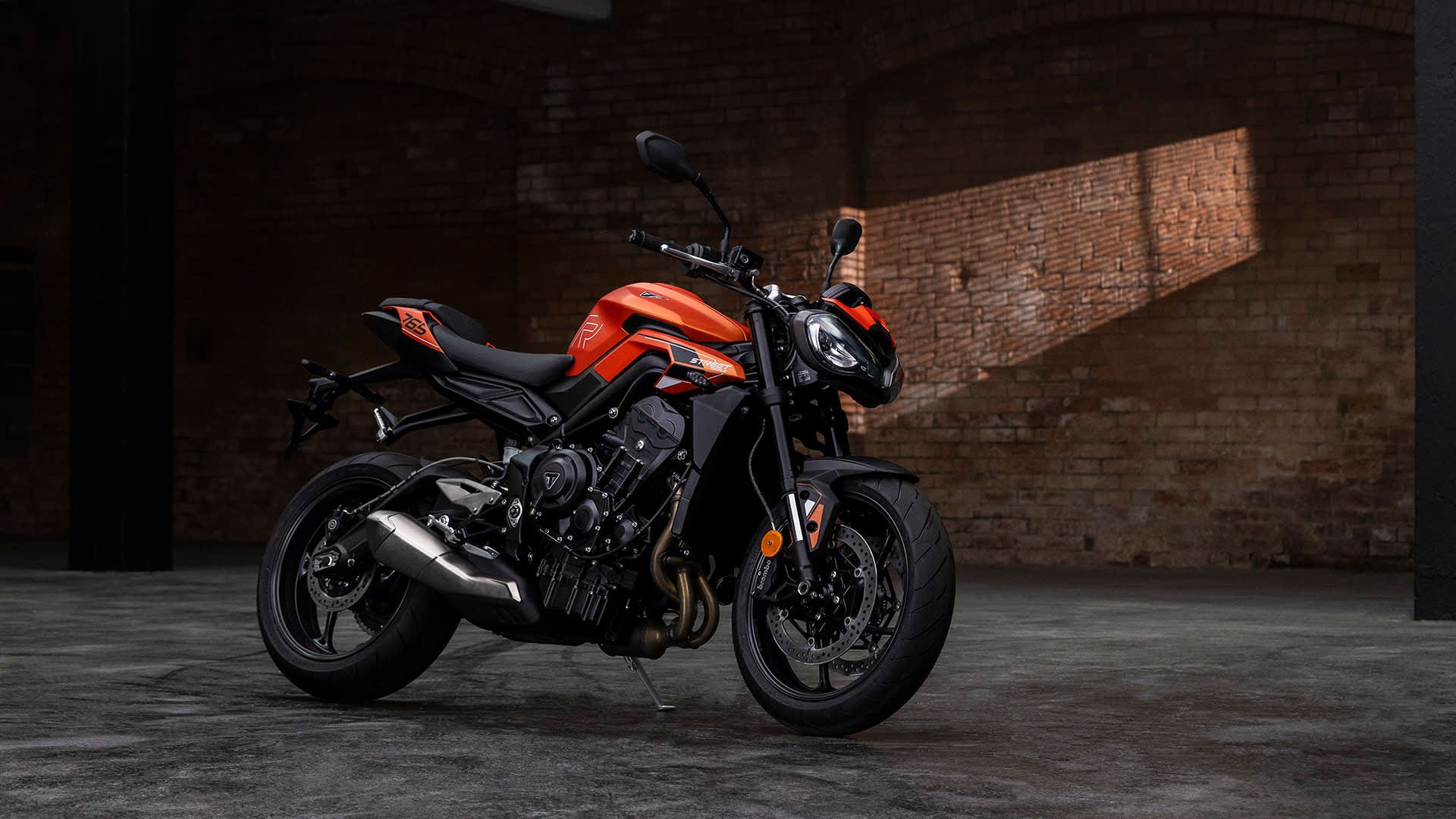 Triumph Street Triple 765 R front