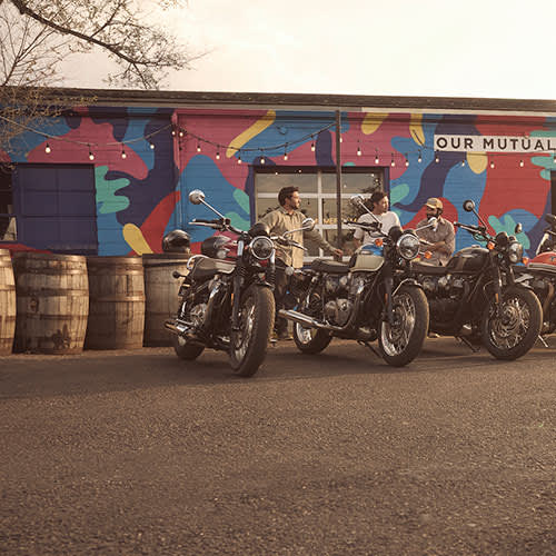 Triumph new Modern Classics