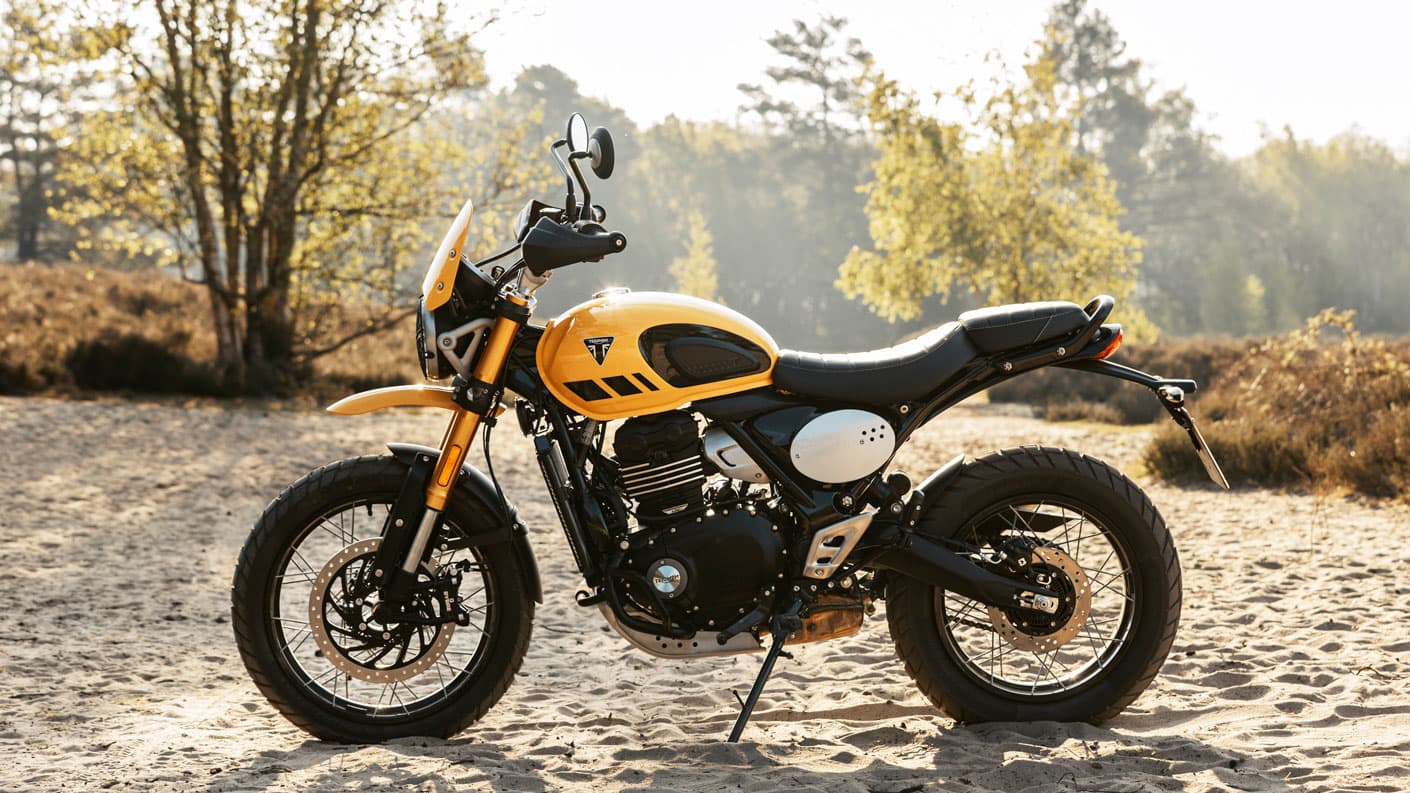 The assertive and purposeful side profile of a Triumph Scrambler 400 XC