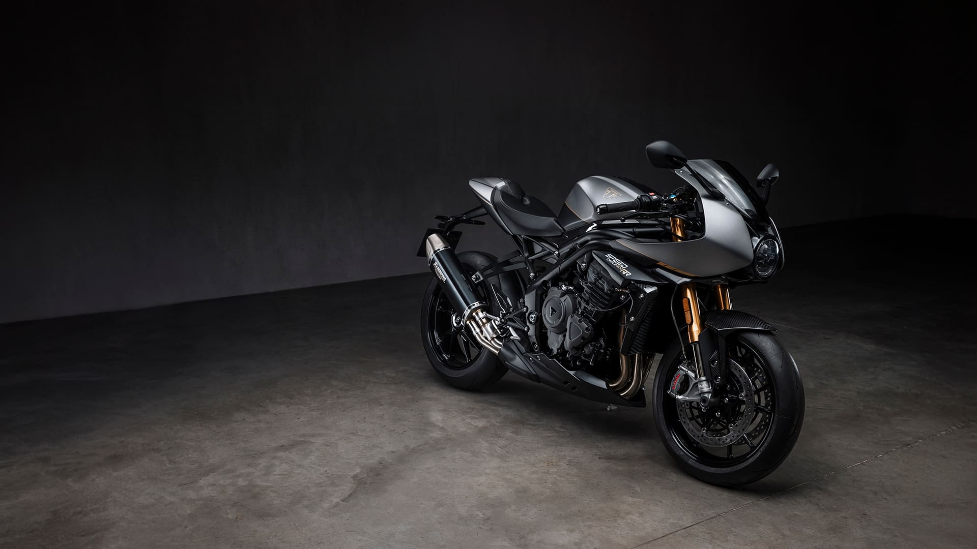 新型 Speed Triple 1200 RR Breitling Limited Edition | For the Ride